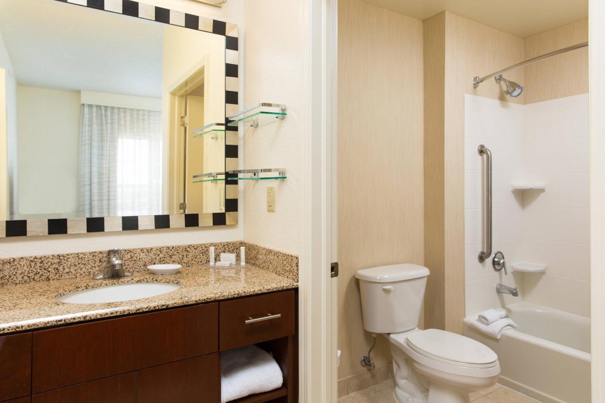 Residence Inn Kansas City Airport Bagian luar foto